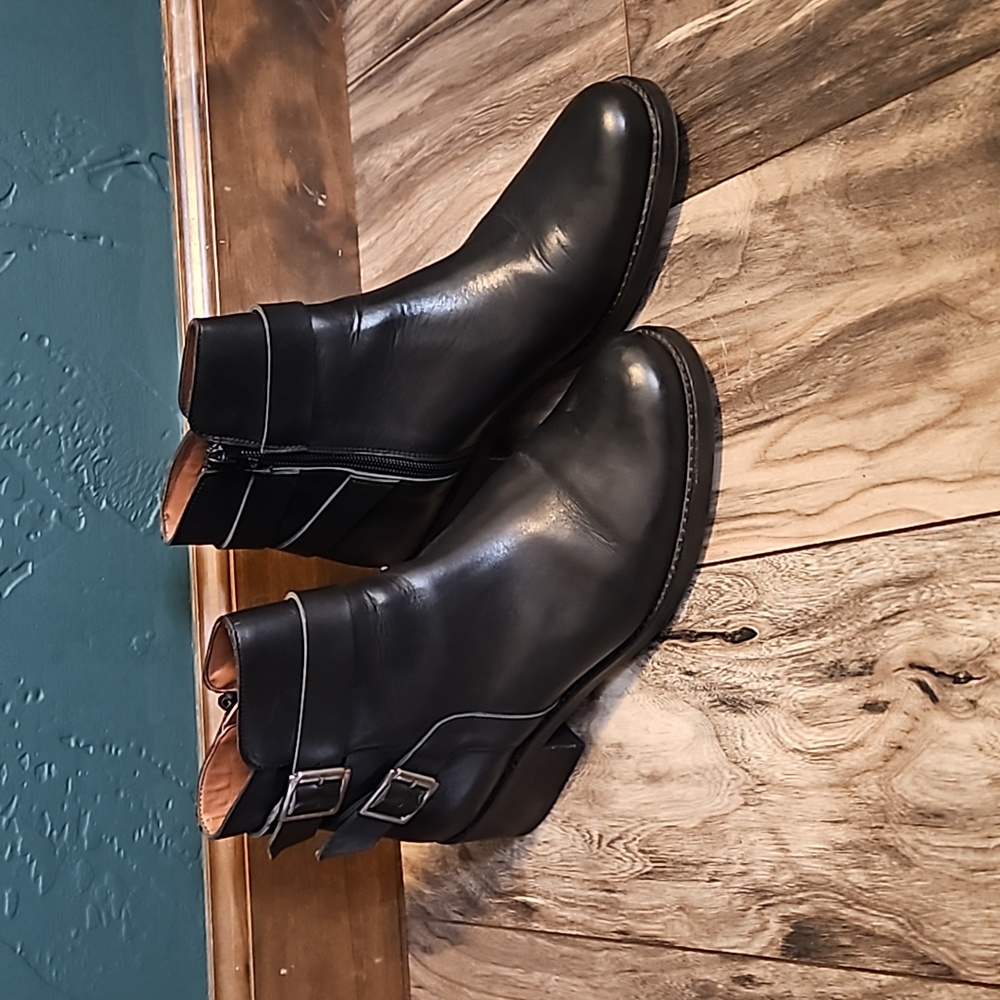 Leather Ankle booties